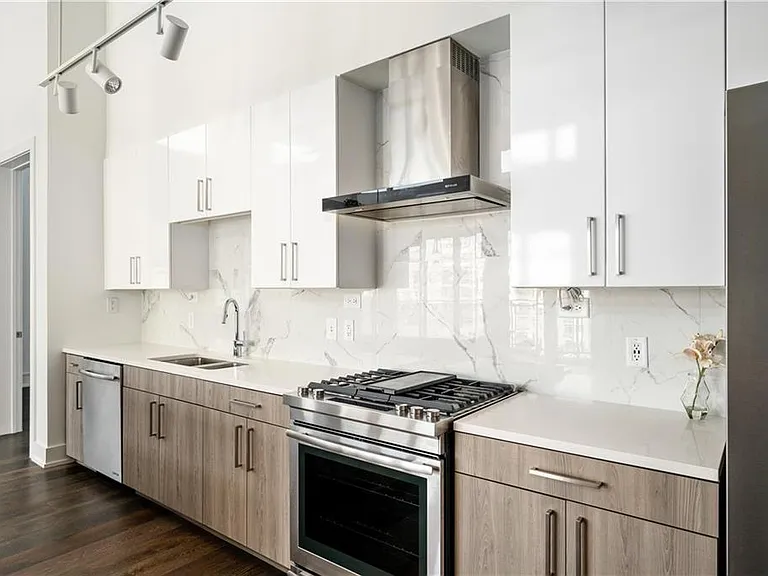 775 Juniper St NE #605 — Photo 7