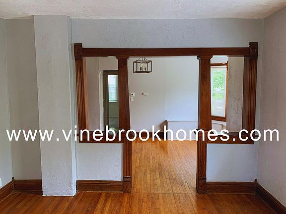 4th image of 5513 S 33rd Ave