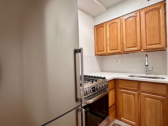 4th image of 90-32 53rd Ave #B2