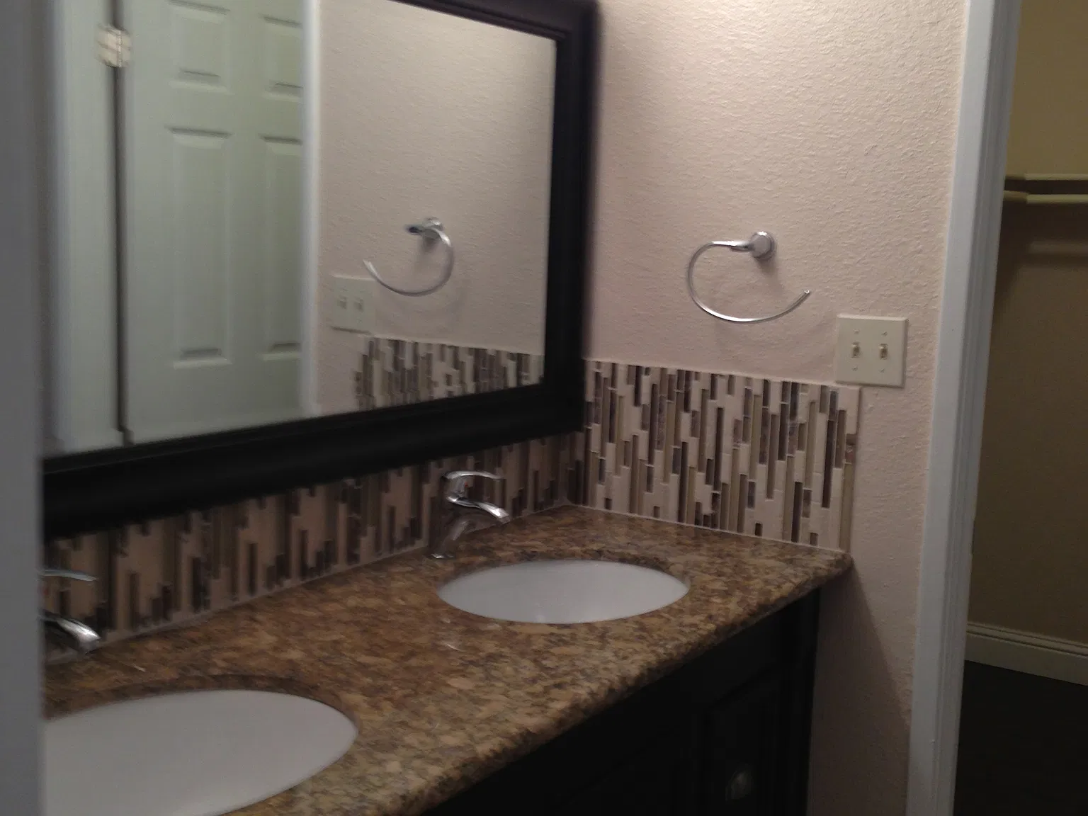 3 bed, 1302 sqft, $2,750 — Photo 3
