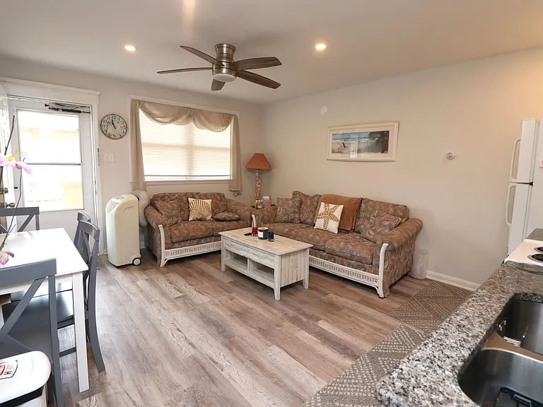 9010 Atlantic Ave #224 — Photo 6