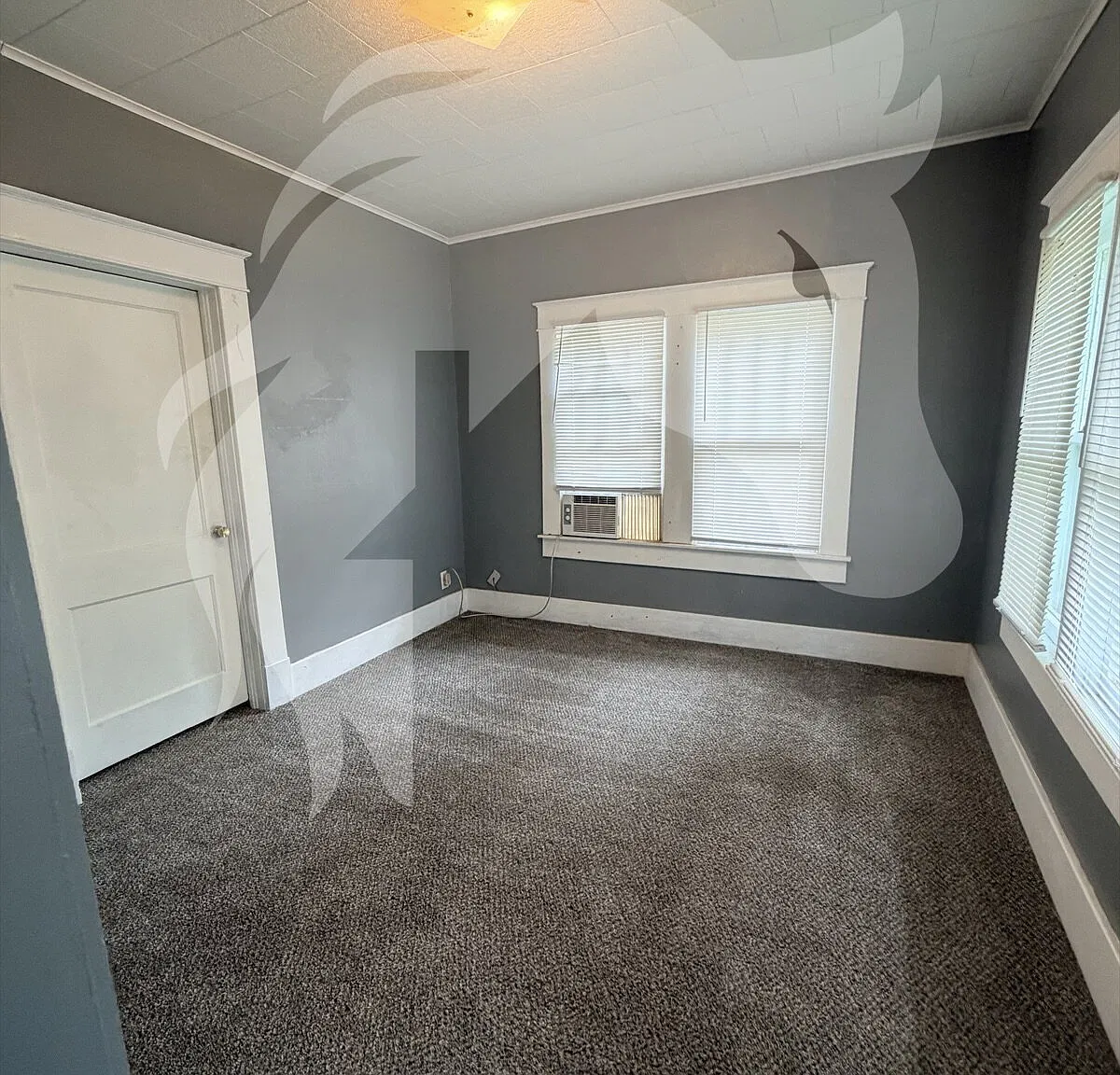 3 bed, 1.0 bath, $975 — Photo 3