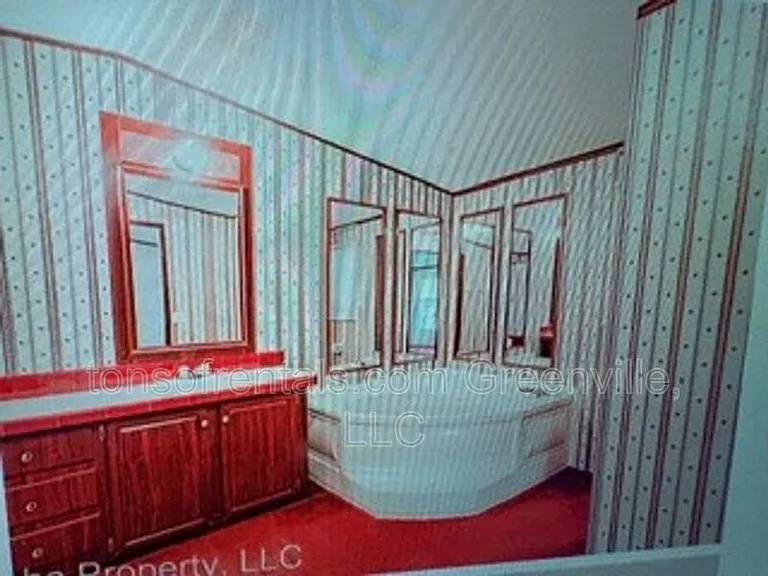 255 Pine Dr — Photo 6