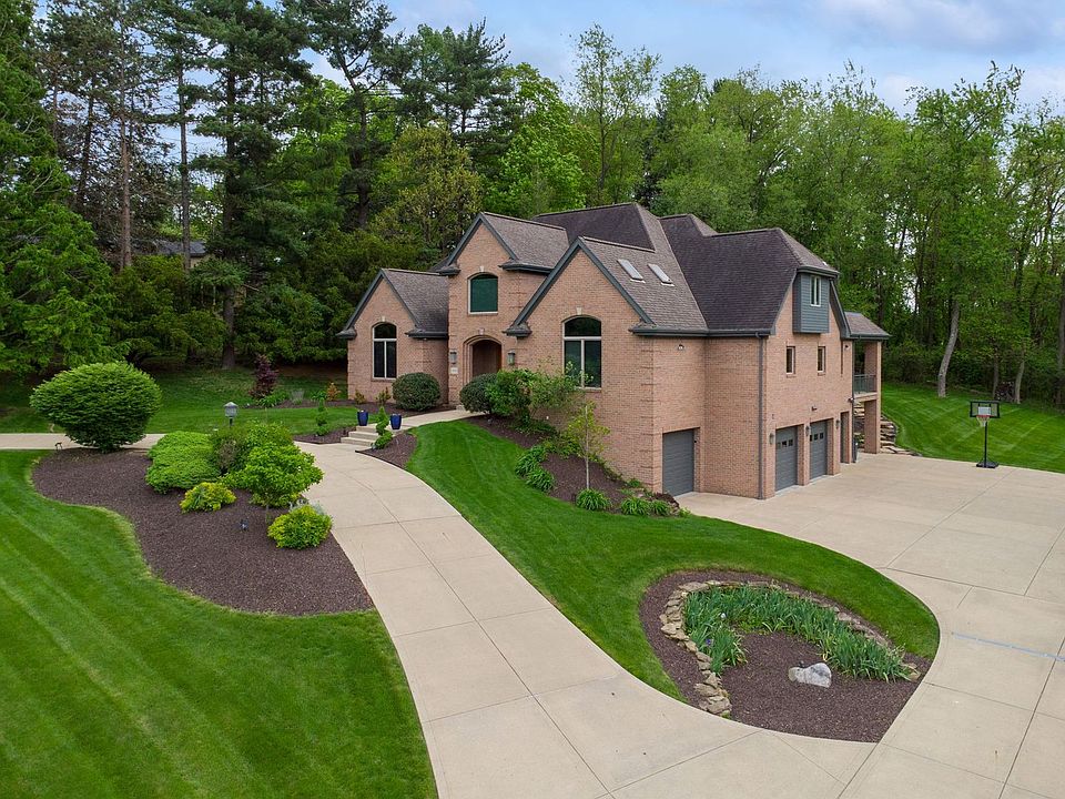 1st image of 300 Hardy Dr