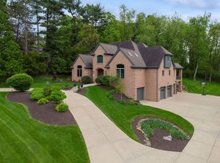 300 Hardy Dr, Pittsburgh, PA 15241