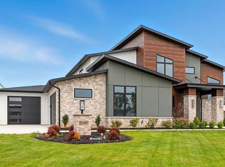 10491 Beaugreen Cv, Leo, IN 46765