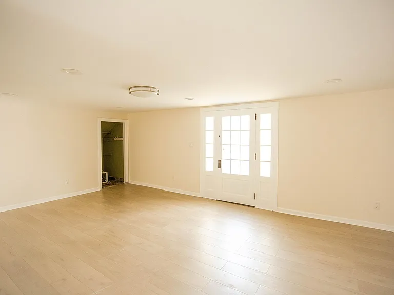 516 Market St — Photo 5