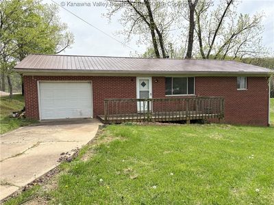 48 Dixie Dr, Sandyville, WV, 25275