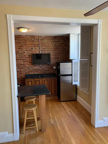 48 Hereford St #3 Photo 1