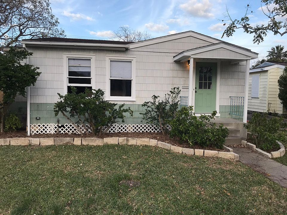 1st image of 4202 Estate Dr