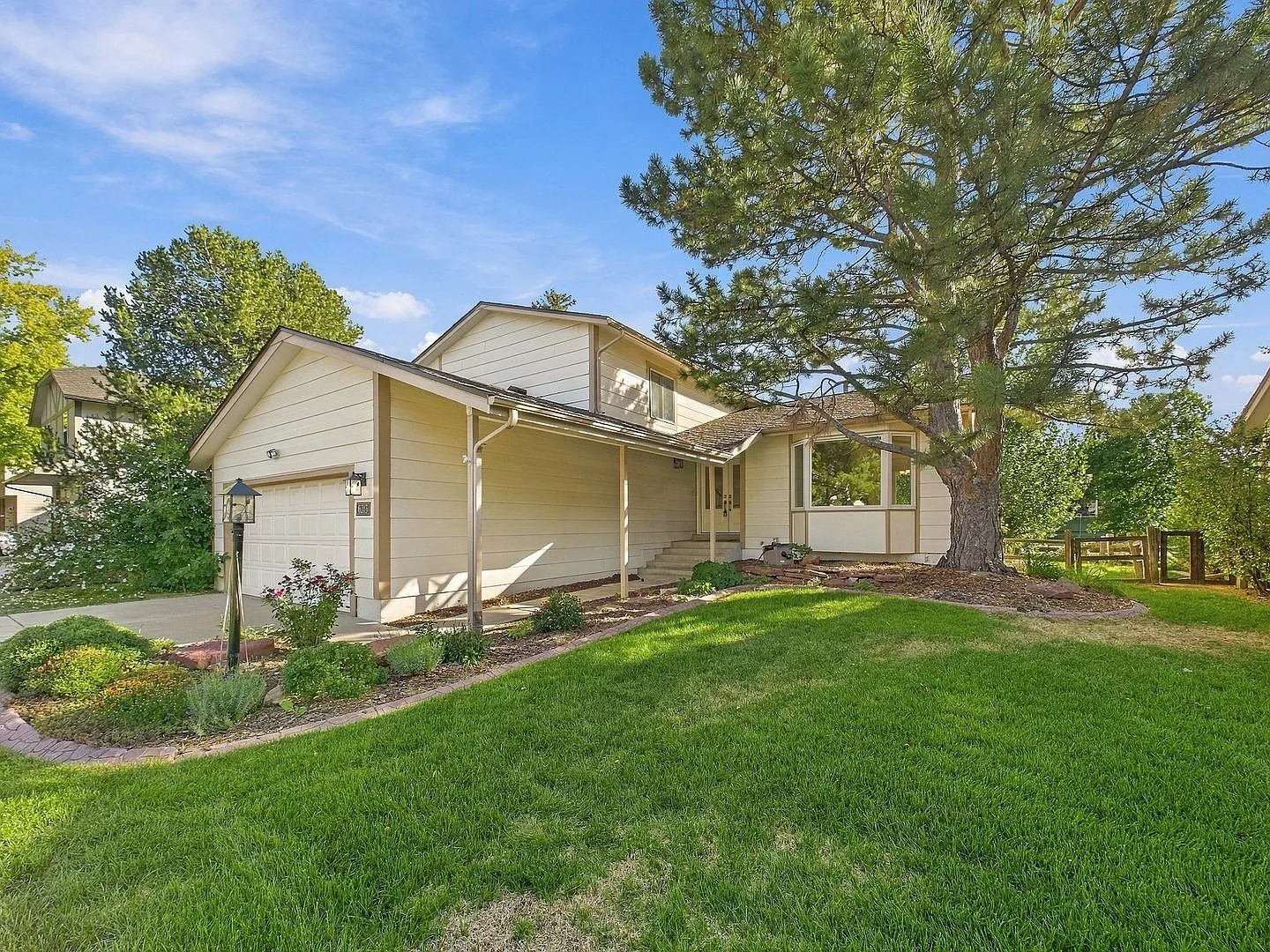 6213 S Galena Way — Photo 2