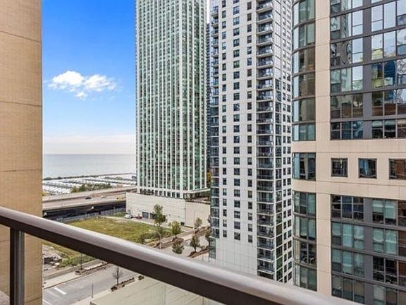 5th image of 420 E Waterside Dr Unit 507