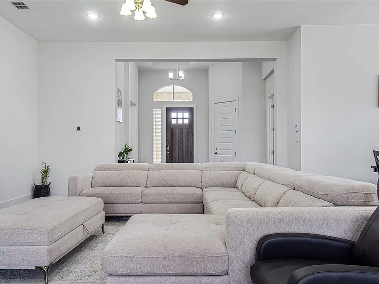 6721 Empresa Dr — Photo 8