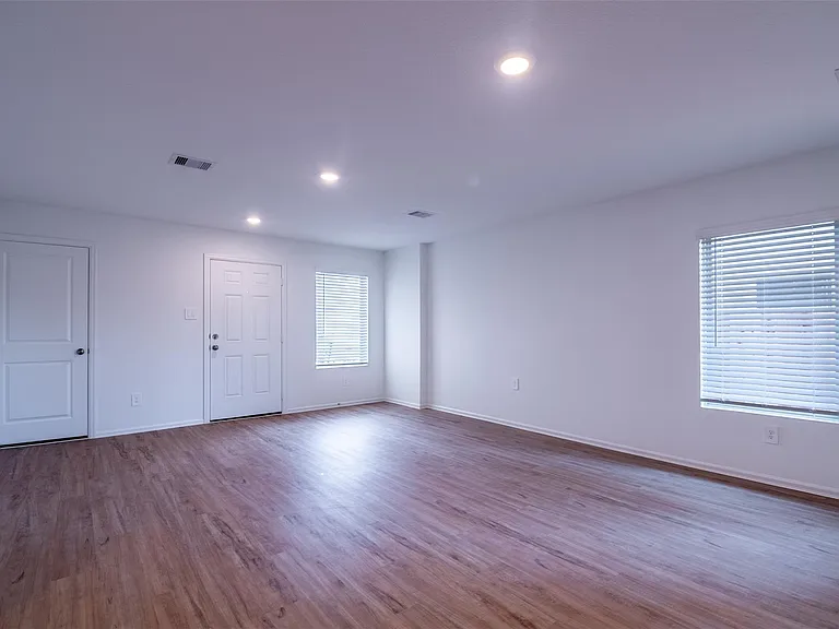 1508 Las Cuevas Dr — Photo 12