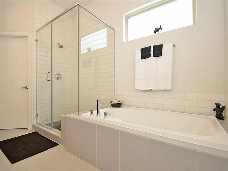 2713 Clay St — Photo 18