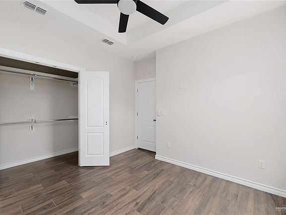 5th image of 601 E Allende Ave