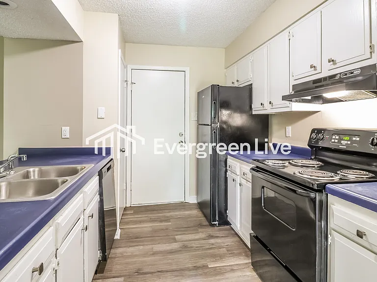 4304 Lady Slipper Ln — Photo 5