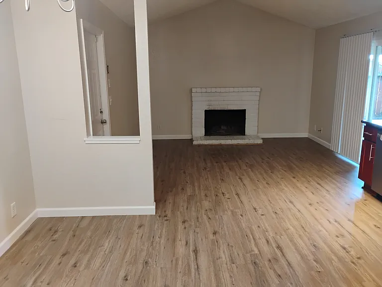 411 Amber Ave — Photo 33