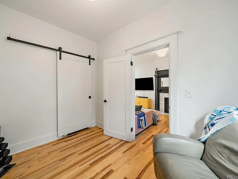 217 E Cedar Ave — Photo 13
