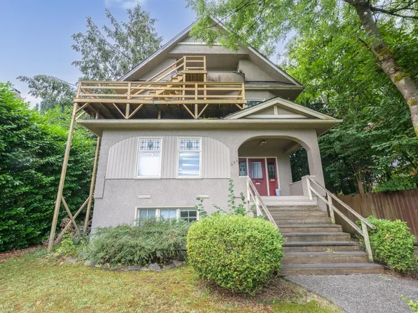 236 W 12th Ave, Vancouver, BC V5Y 1T8