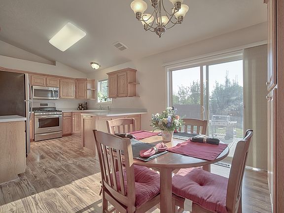5th image of 1114 N Crimson Dr