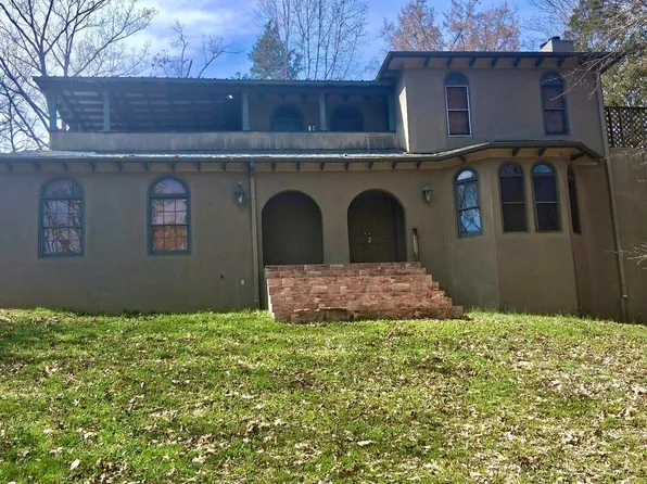 889 Rocky Oaks Trl, Cordova, TN 38018