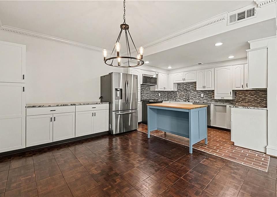 1st image of 2632 Peachtree Rd NW #404B