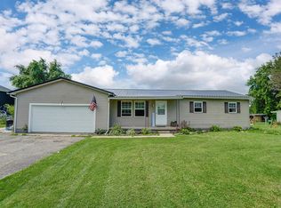 2325 Leitnaker Rd NE, Pleasantville, OH 43148