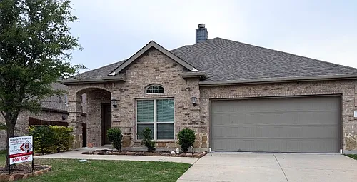 305 Rustic Oak Ln Photo 1