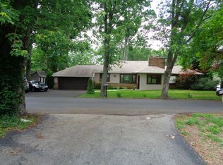 102 Bridle Path Ln, Feasterville, PA 19053