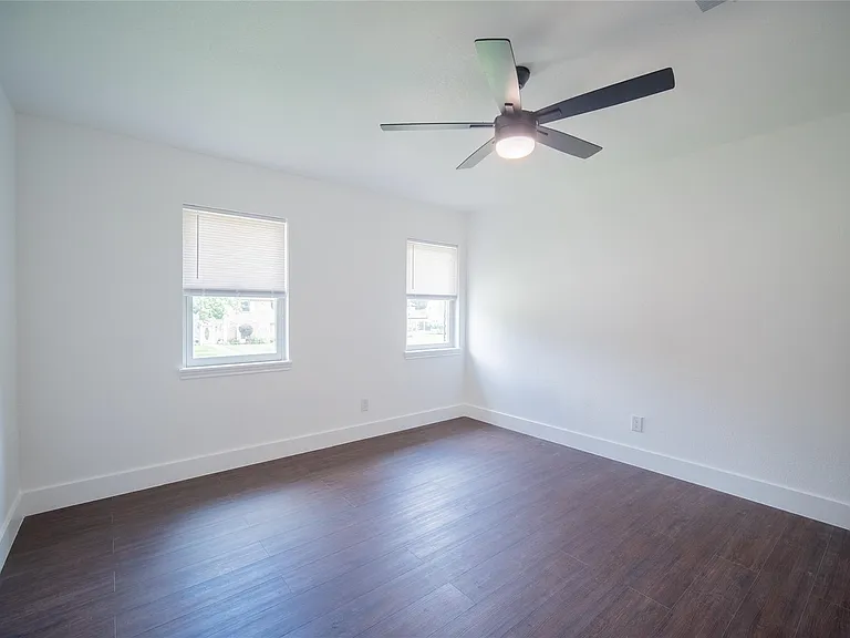 4815 Caris St — Photo 31