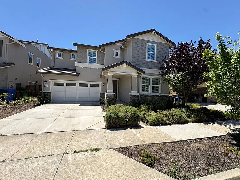 284 Bear Creek Dr — Photo 1