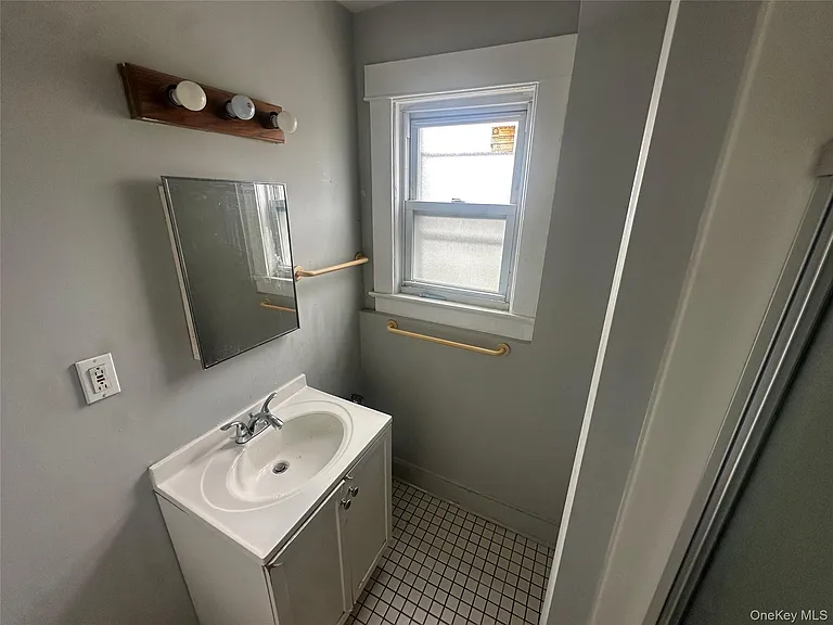 11 Post Ave #2 — Photo 6