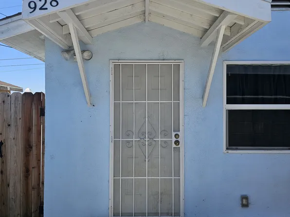 926 W Bayless St, Azusa, CA 91702
