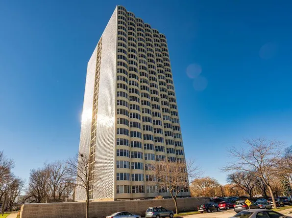 2525 South Shore DRIVE #19D, Milwaukee, WI 53207