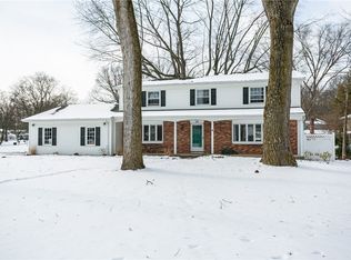 29 Pittsford Manor Ln, Pittsford, NY 14534