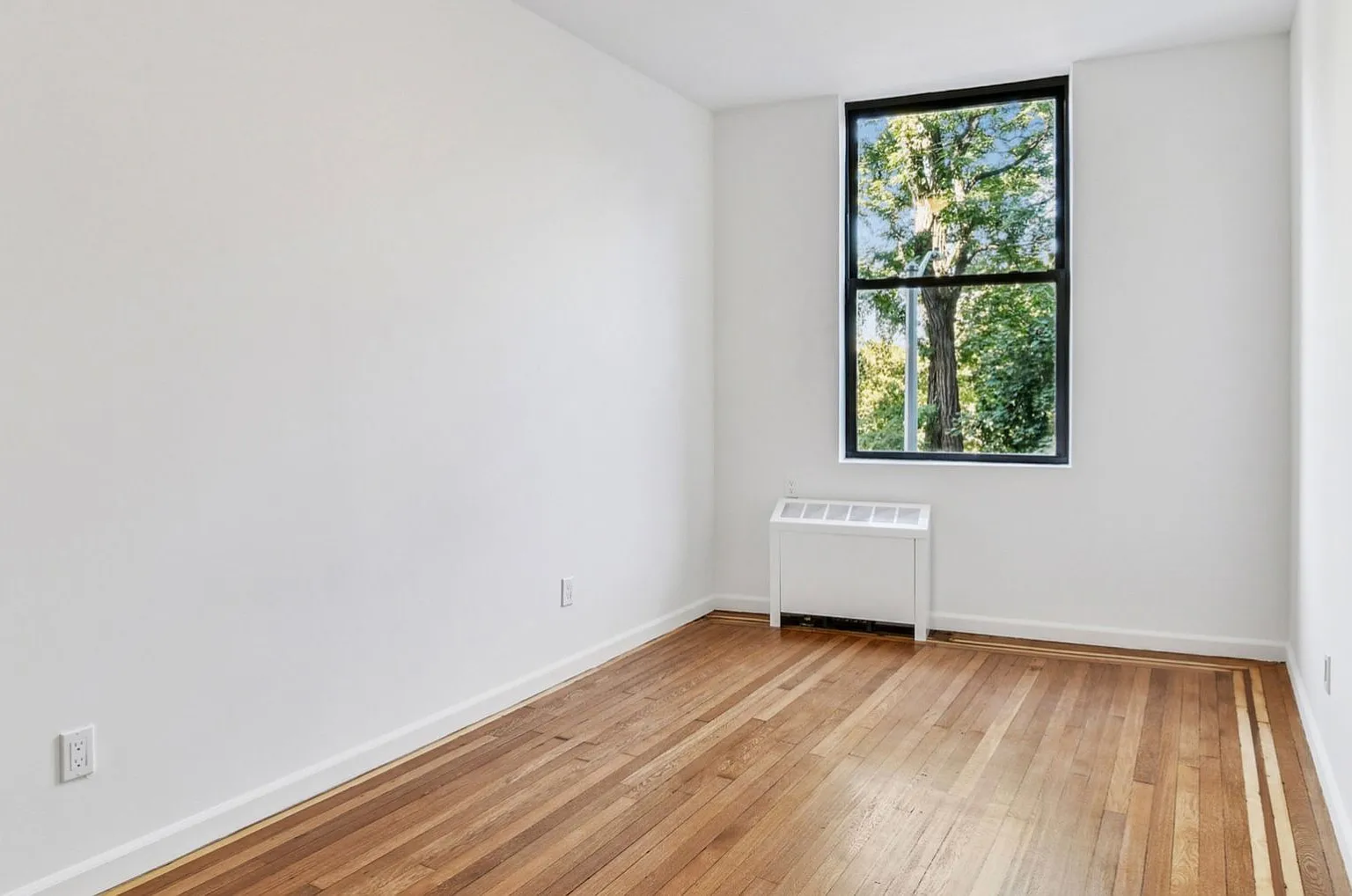 2 bed, $2,350 — Photo 1