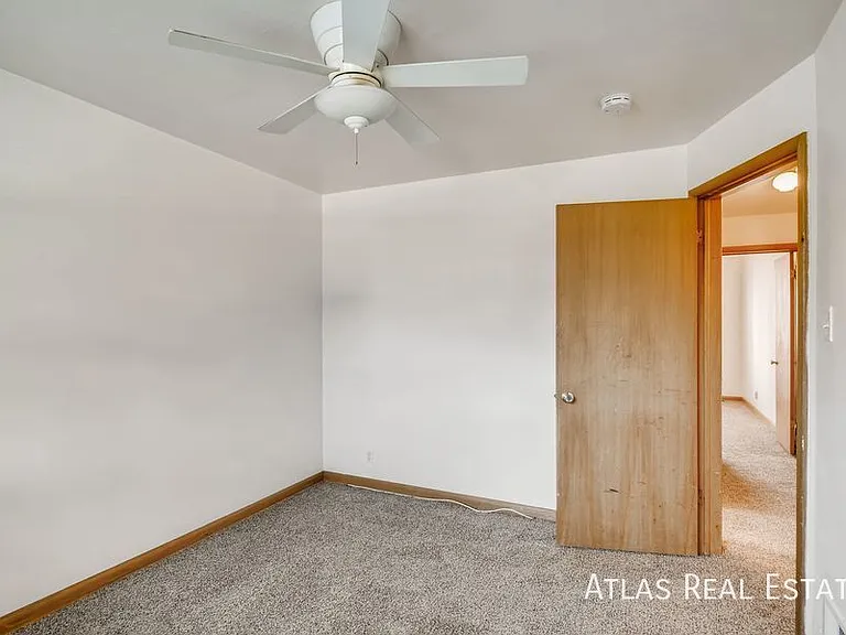 2714 N Grove St — Photo 24