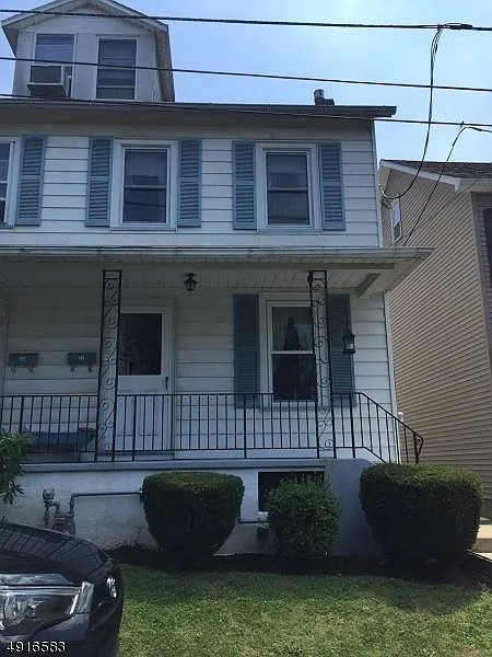 32 N Prospect St photo 1