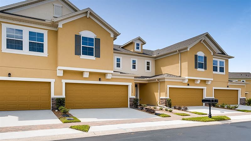 1st image of 13522 Fountainbleau Dr