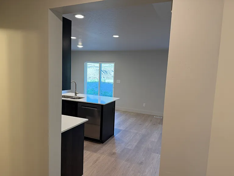 4013 S Woodland Ave — Photo 10