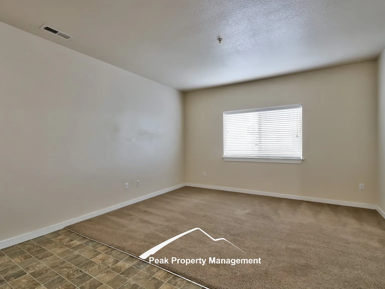 2 bed, 2.5 bath, 1189 sqft, $1,425 — Photo 3