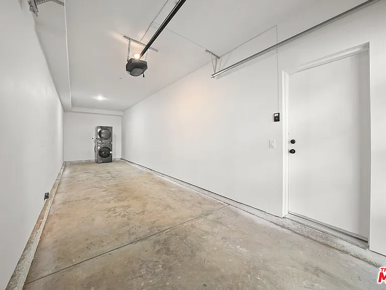 4176 Willimet St — Photo 35