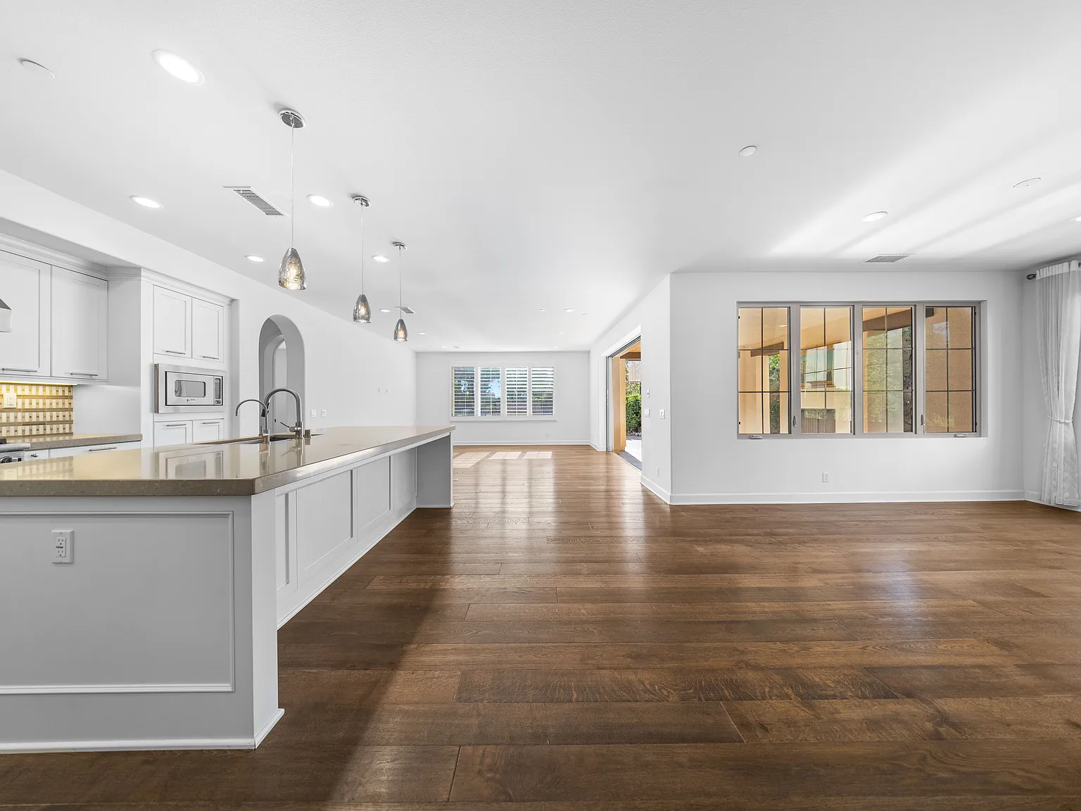 65 Sunset Cv — Photo 3