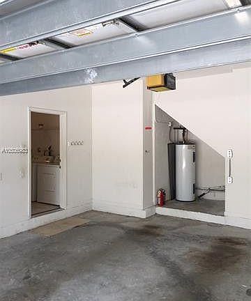 5th image of 2747 Center Court Dr