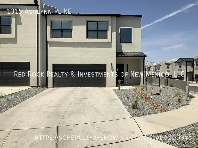1315 Ashlynn Pl NE — Photo 1