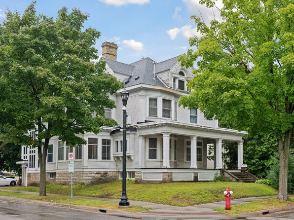 1820 Colfax Ave S, Minneapolis, MN 55403