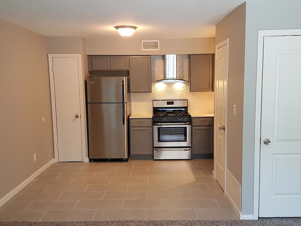 1st image of 4132 Fisher St APT 4