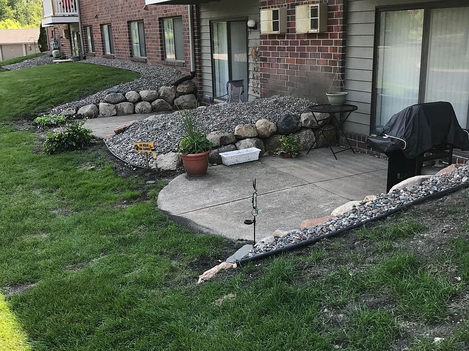 2nd image of 5285 Manchester Dr #101