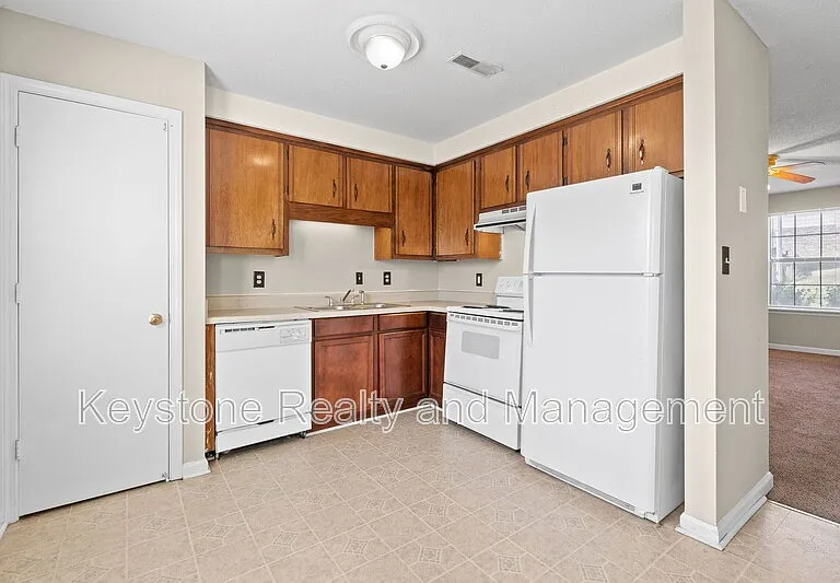 1630 Baltimore Dr #A — Photo 6
